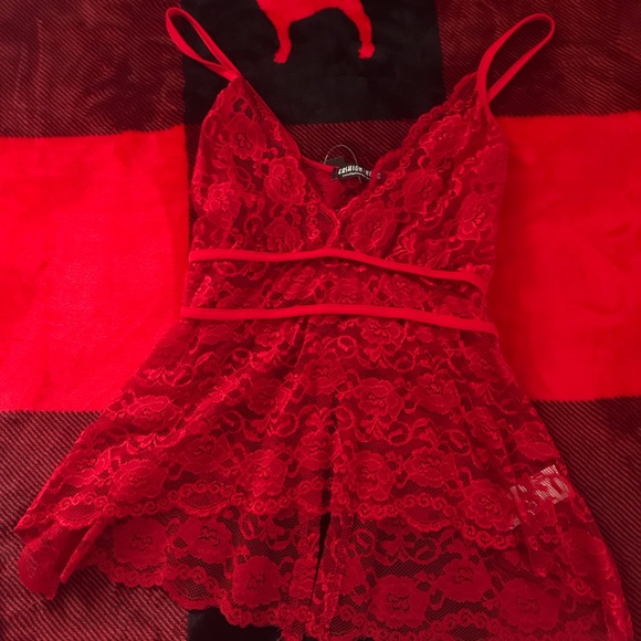 Carried Away Lace Top - Picture 2 of 2